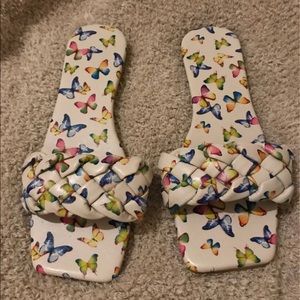 Butterfly sandals size 8